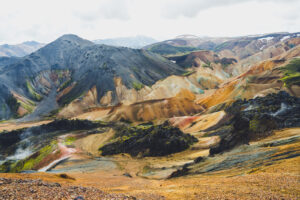 Landmannalaugar - Barevné ryolitové a vulkanické hory v islandském vnitrozemí